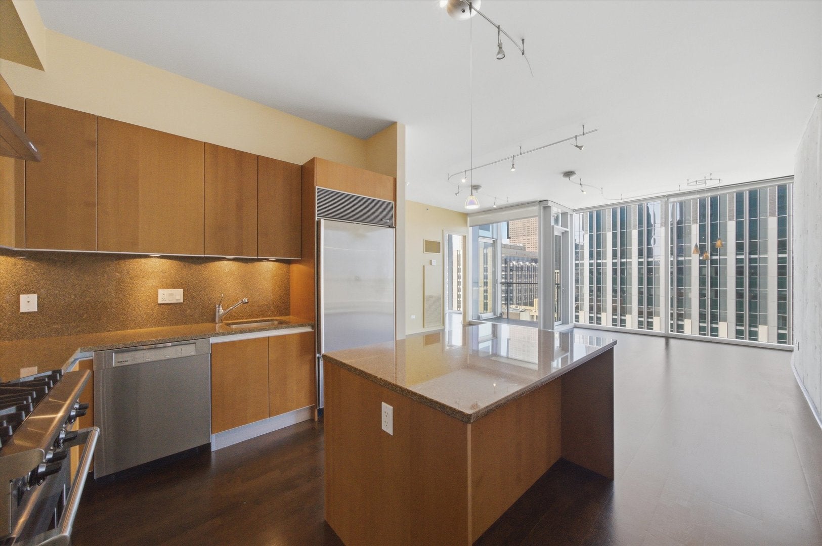 600 N FAIRBANKS Court 3105