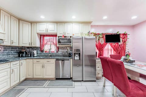 Tiny photo for 9327 S Avers Avenue, Evergreen Park, IL 60805 (MLS # 12737725)