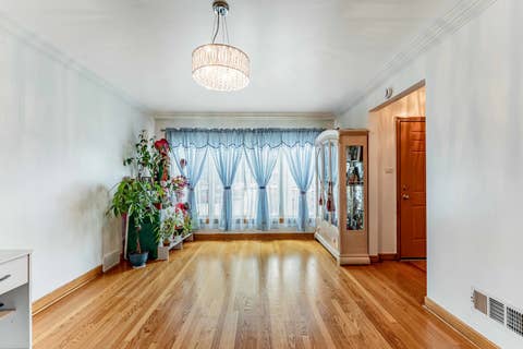 Tiny photo for 9327 S Avers Avenue, Evergreen Park, IL 60805 (MLS # 12737725)