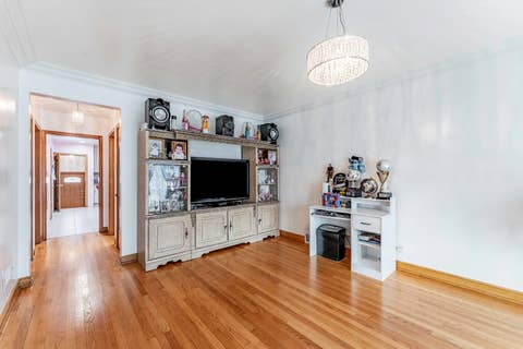 Tiny photo for 9327 S Avers Avenue, Evergreen Park, IL 60805 (MLS # 12737725)