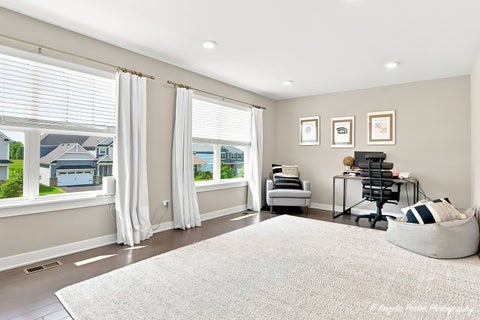 Tiny photo for 220 Hoffmann Drive, Buffalo Grove, IL 60089 (MLS # 12753905)