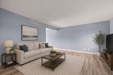 Tiny photo for 1370 Monomoy Street #E, Aurora, IL 60506 (MLS # 12633368)
