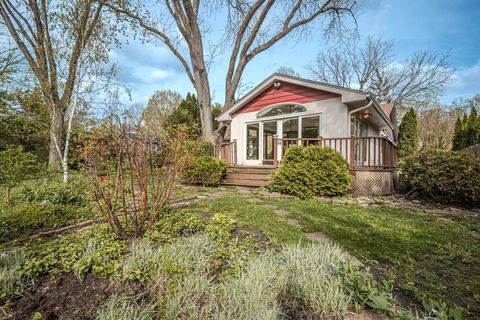 Tiny photo for 915 S JEFFERSON Street, Batavia, IL 60510 (MLS # 12624174)