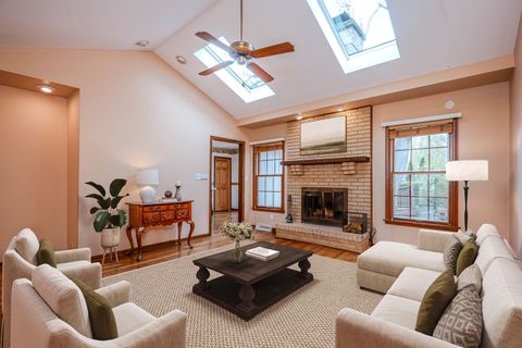 Tiny photo for 915 S JEFFERSON Street, Batavia, IL 60510 (MLS # 12624174)