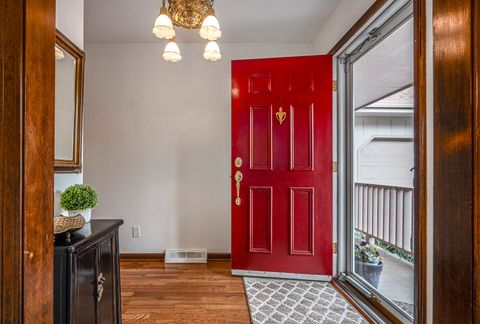 Tiny photo for 915 S JEFFERSON Street, Batavia, IL 60510 (MLS # 12624174)