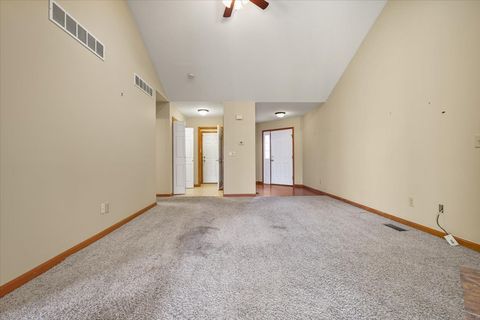 Tiny photo for 2716 Westbrook Drive, Bloomington, IL 61705 (MLS # 12523618)