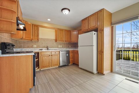 Tiny photo for 2716 Westbrook Drive, Bloomington, IL 61705 (MLS # 12523618)