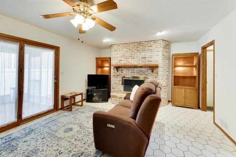 Tiny photo for 9641 E Shore Drive, Oak Lawn, IL 60453 (MLS # 12632107)