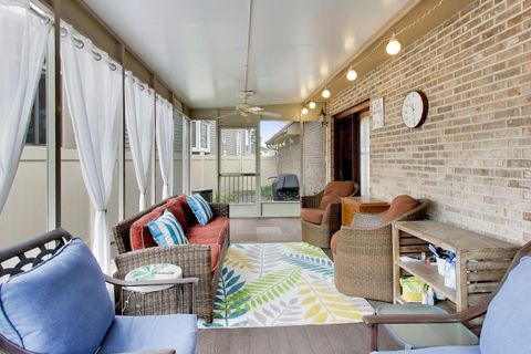 Tiny photo for 9641 E Shore Drive, Oak Lawn, IL 60453 (MLS # 12632107)