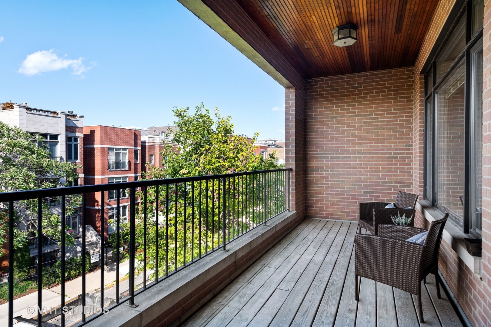 1935 W Belmont Avenue 3