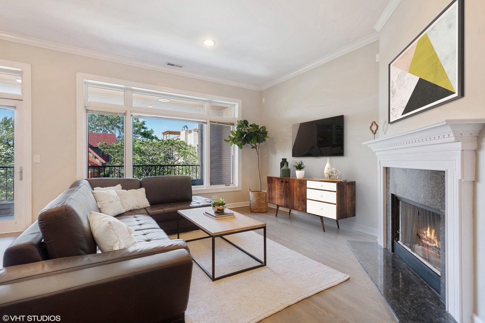 1935 W Belmont Avenue 3
