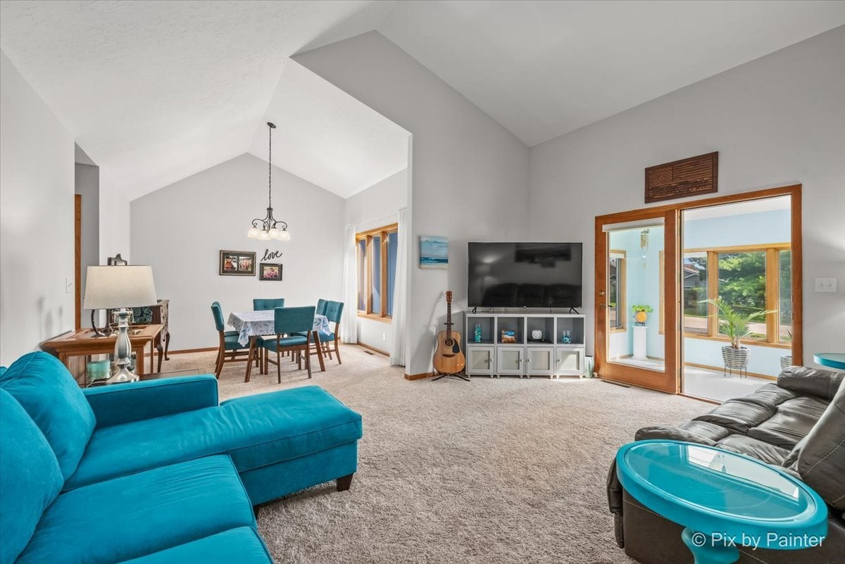 5976 Targee Trail