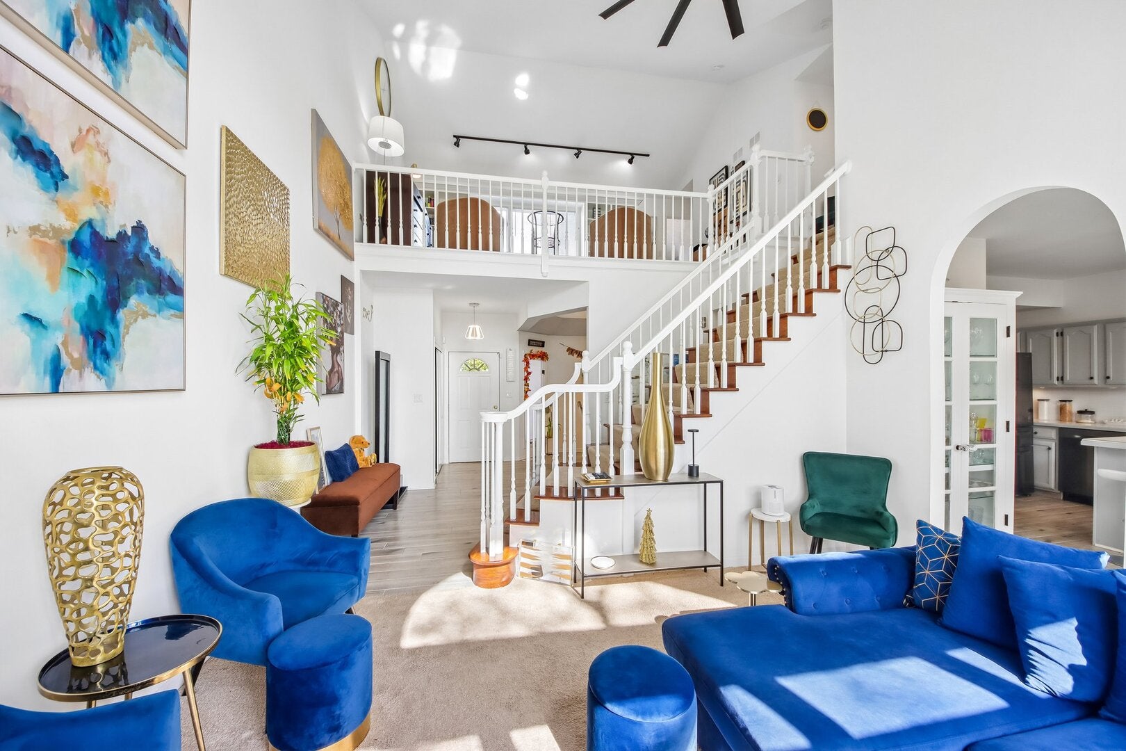 6927 Lexington Court 6927