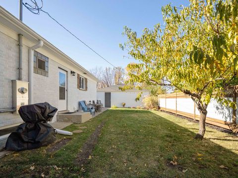 A home in Mount Prospect