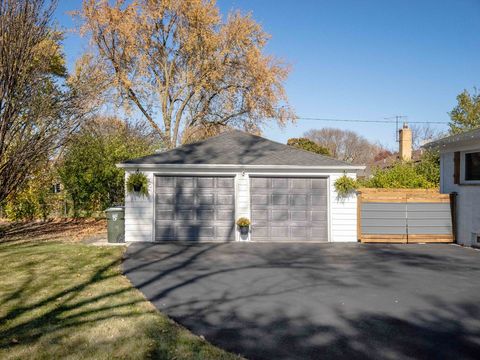 A home in Mount Prospect