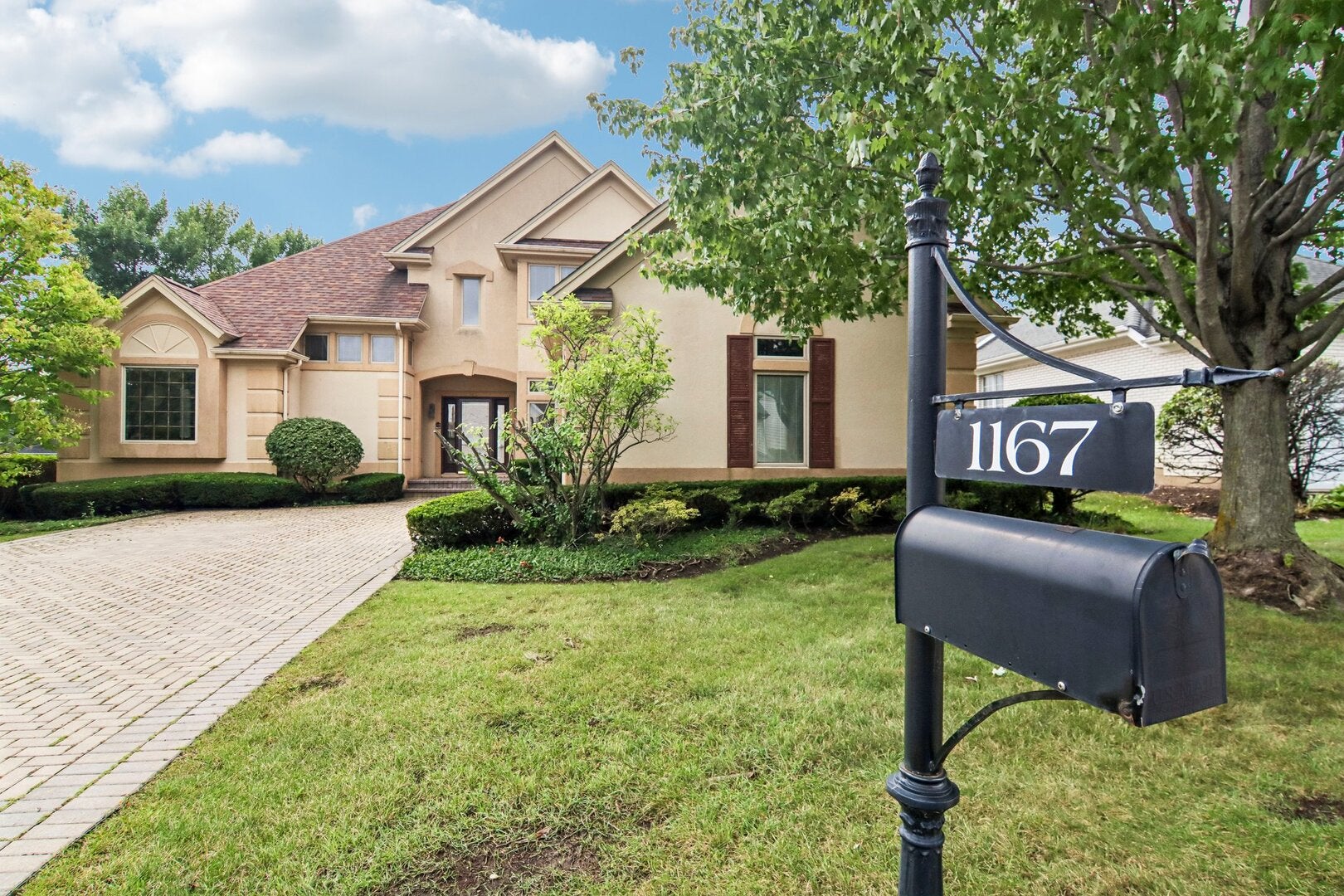 1167 S HiddenBrook Trail
