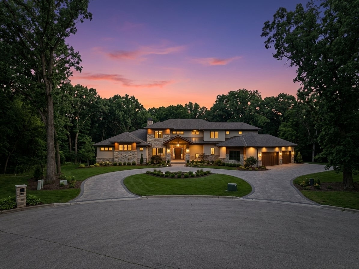 12390 Oakcrest Drive