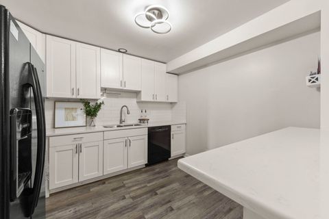 Tiny photo for 1002 Spruce Street #2B, Glendale Heights, IL 60139 (MLS # 12519931)