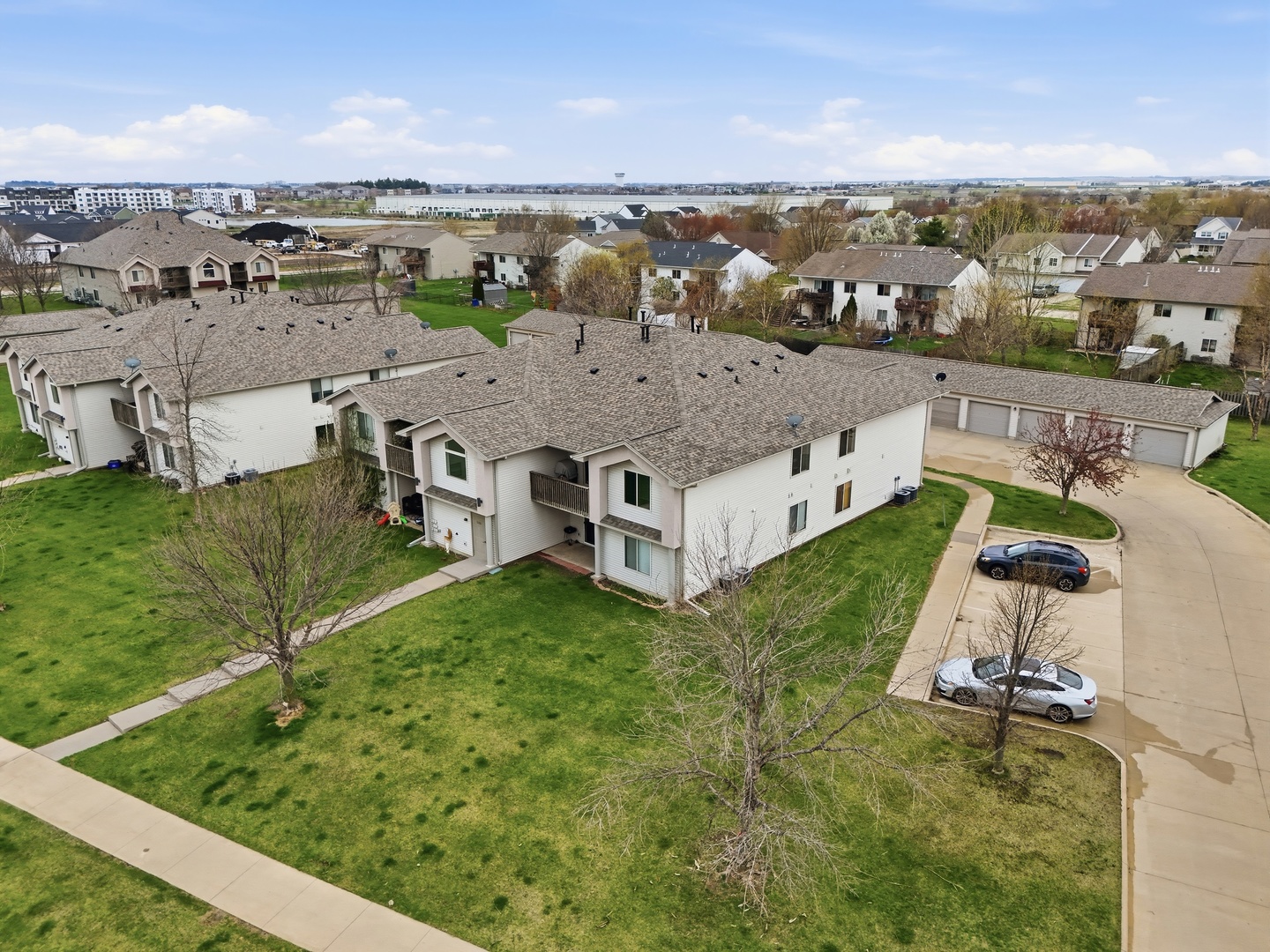 1355 Jones Boulevard 5