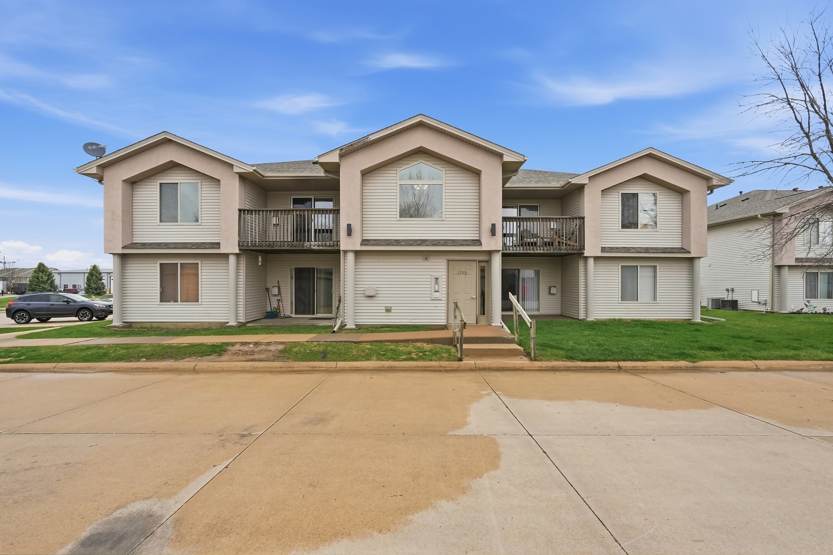 1355 Jones Boulevard 5