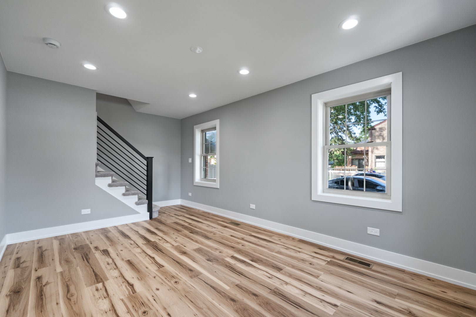 2725 W 99th Street