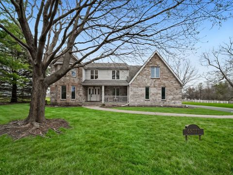 Photo of 6N777 Palomino Drive, St. Charles, IL 60175 (MLS # 12571142)