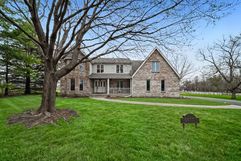 Photo of 6N777 Palomino Drive, St. Charles, IL 60175 (MLS # 12571142)