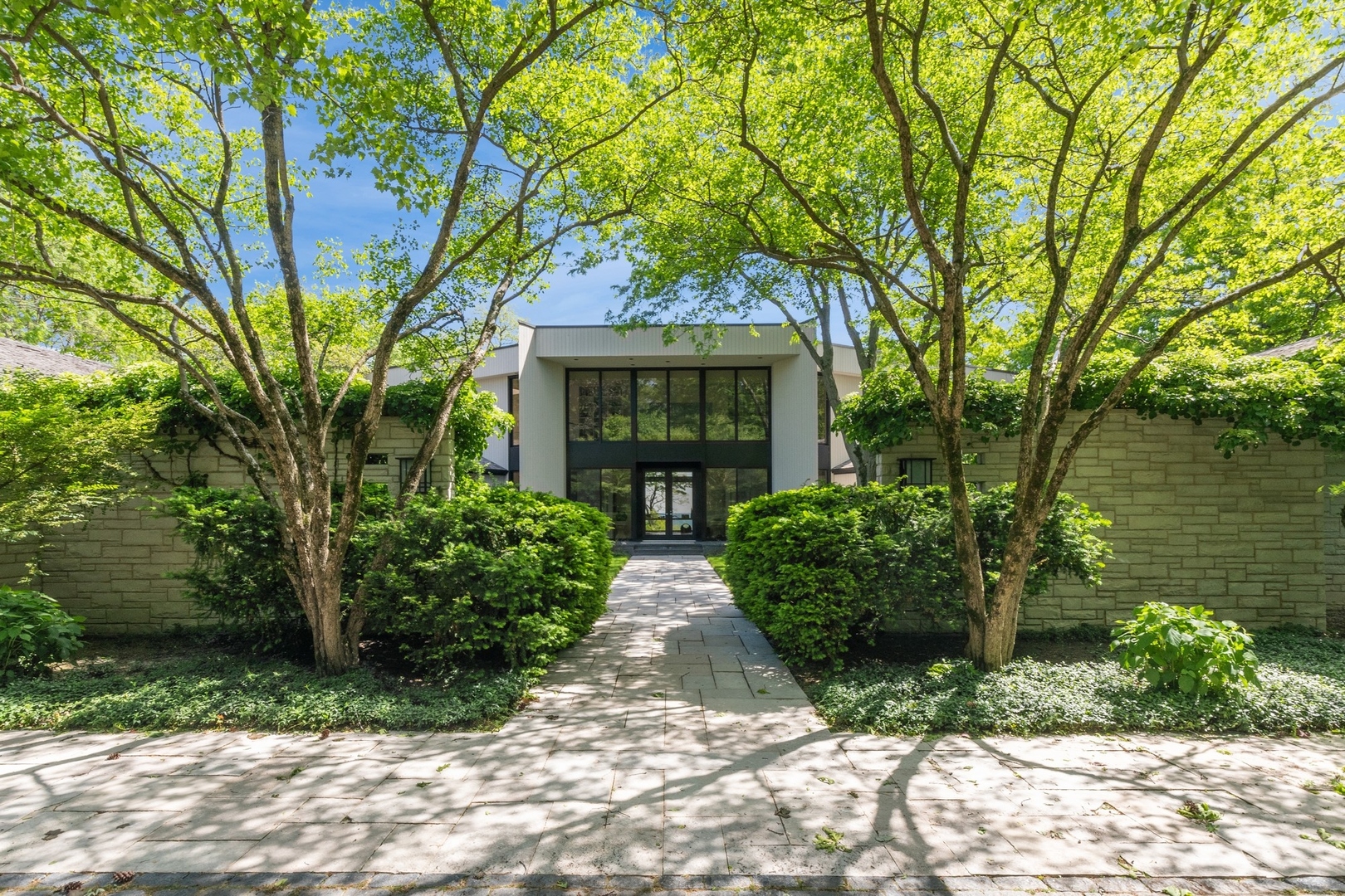21 Lakewood Drive