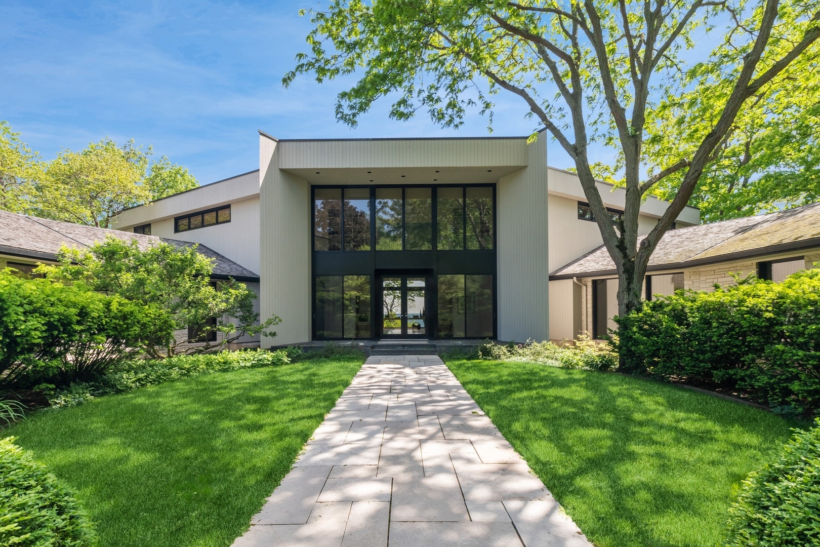 21 Lakewood Drive