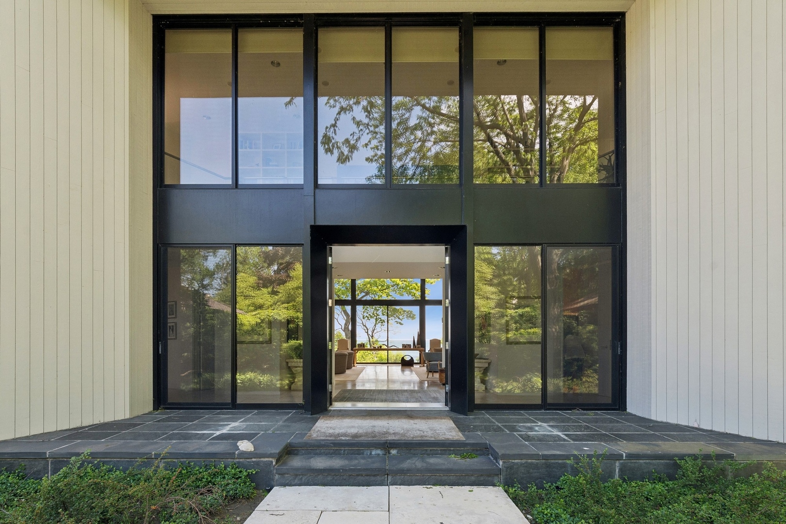 21 Lakewood Drive