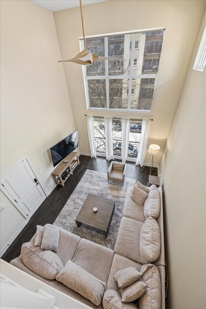 212 Marengo Avenue 2N