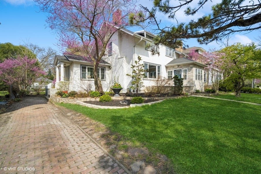 2622 Lincolnwood Drive