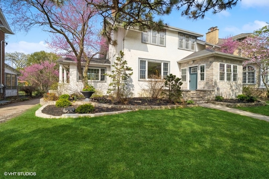 2622 Lincolnwood Drive