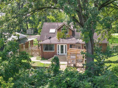 Tiny photo for 4097 Oaklane Road, Rockford, IL 61109 (MLS # 12740031)