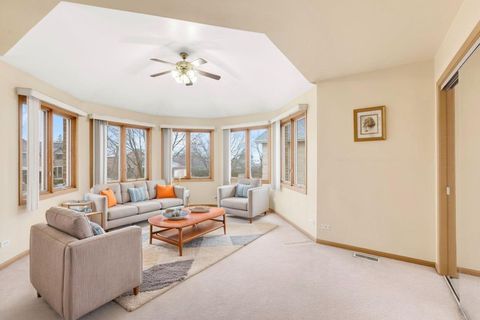 Tiny photo for 1007 Wildwood Lane, Mount Prospect, IL 60056 (MLS # 12591289)