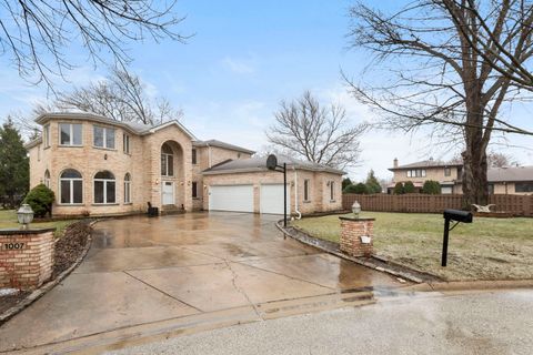 Tiny photo for 1007 Wildwood Lane, Mount Prospect, IL 60056 (MLS # 12591289)