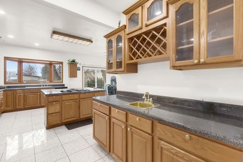 Tiny photo for 1007 Wildwood Lane, Mount Prospect, IL 60056 (MLS # 12591289)