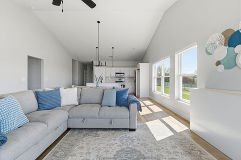 Tiny photo for 181 Beacon Harbor Circle #0, East Moline, IL 61244 (MLS # 12618865)