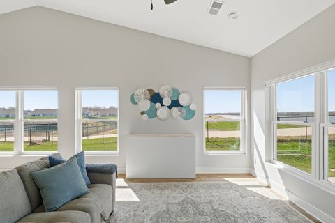 Tiny photo for 181 Beacon Harbor Circle #0, East Moline, IL 61244 (MLS # 12618865)