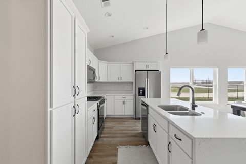 Tiny photo for 181 Beacon Harbor Circle #0, East Moline, IL 61244 (MLS # 12618865)