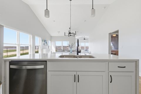 Tiny photo for 181 Beacon Harbor Circle #0, East Moline, IL 61244 (MLS # 12618865)