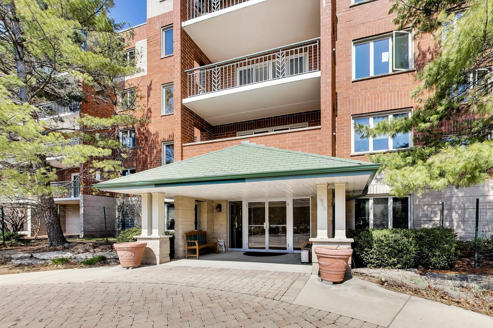 3940 W Bryn Mawr Avenue 501