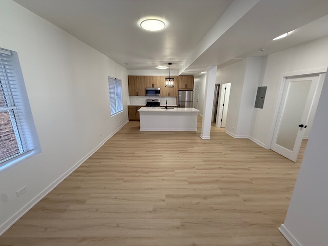 7717 N Sheridan Road 3R