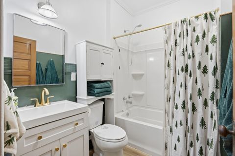 Tiny photo for 1901 W 16th Street, Davenport, IA 52804 (MLS # 100000094)