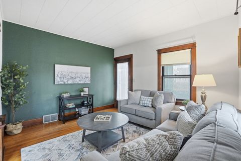 Tiny photo for 1901 W 16th Street, Davenport, IA 52804 (MLS # 100000094)