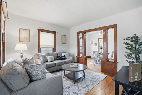 Tiny photo for 1901 W 16th Street, Davenport, IA 52804 (MLS # 100000094)