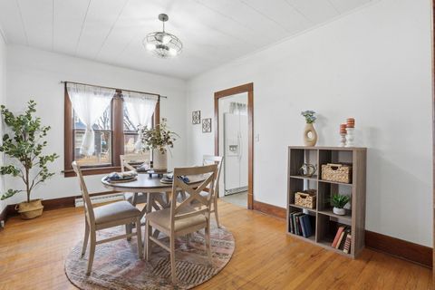 Tiny photo for 1901 W 16th Street, Davenport, IA 52804 (MLS # 100000094)