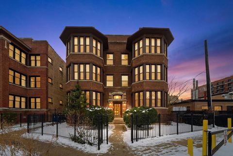 Photo of 939 W Ainslie Street #2E, Chicago, IL 60640 (MLS # 12560265)