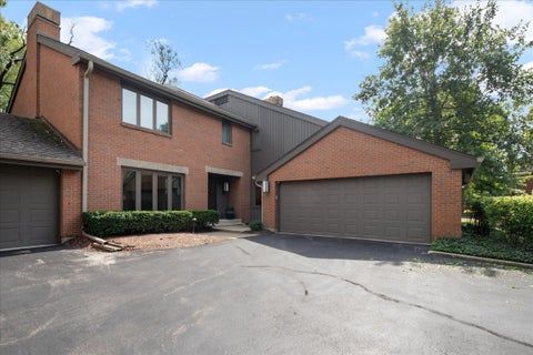 Photo of 37 PARK Lane, Park Ridge, IL 60068 (MLS # 12796386)