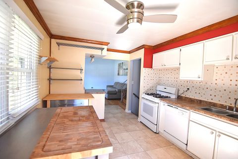 Tiny photo for 131 N Chase Avenue, Lombard, IL 60148 (MLS # 12491187)